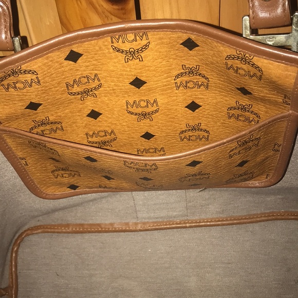 AUTHENTIC COGNAC “MCM” LARGE TOTE BAG - Picture 16 of 16